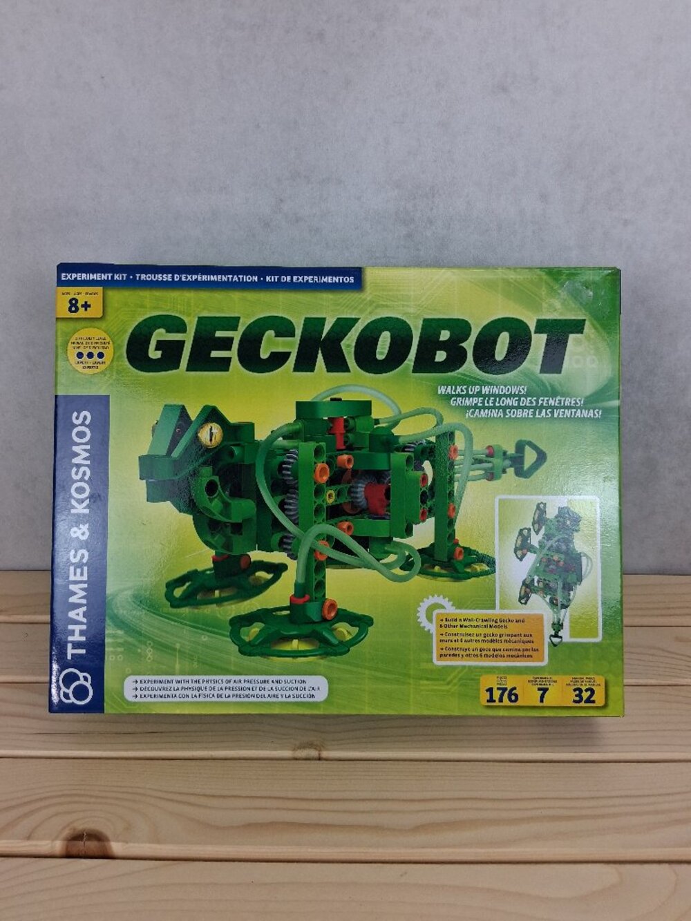 Thames & Kosmos Geckobot STEM Experiment Kit Build a Wall-Climbing Gecko Robot